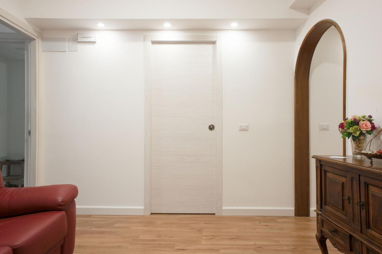 C&C Bedrooms Месина Екстериор снимка